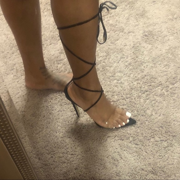 Black heels - Picture 1 of 1